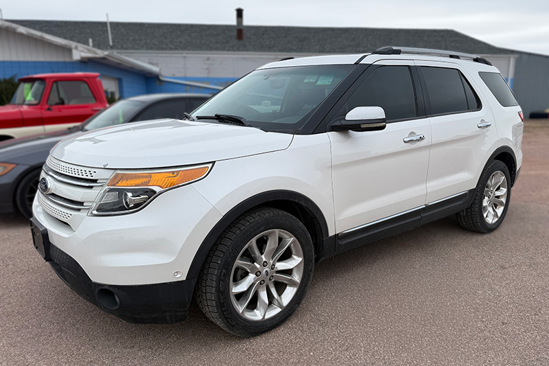 Used white SUV for sale at Hills Edge Automotive in Hot Springs SD